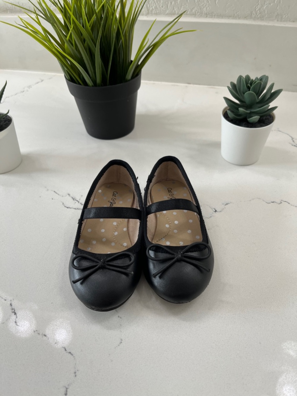 Cat & Jack Black Girls Mary Jane Flats with Bow